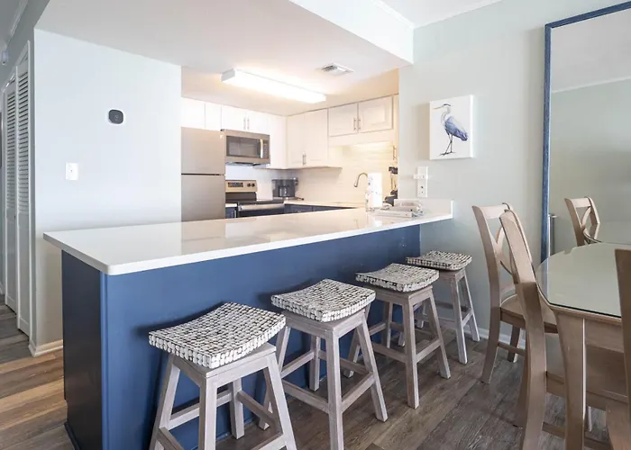 Apartment Island Winds West 872 *
